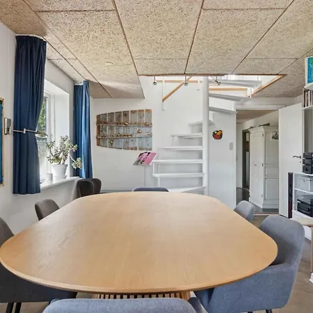 Tatil Evi Spacious With Views Over Limfjorden